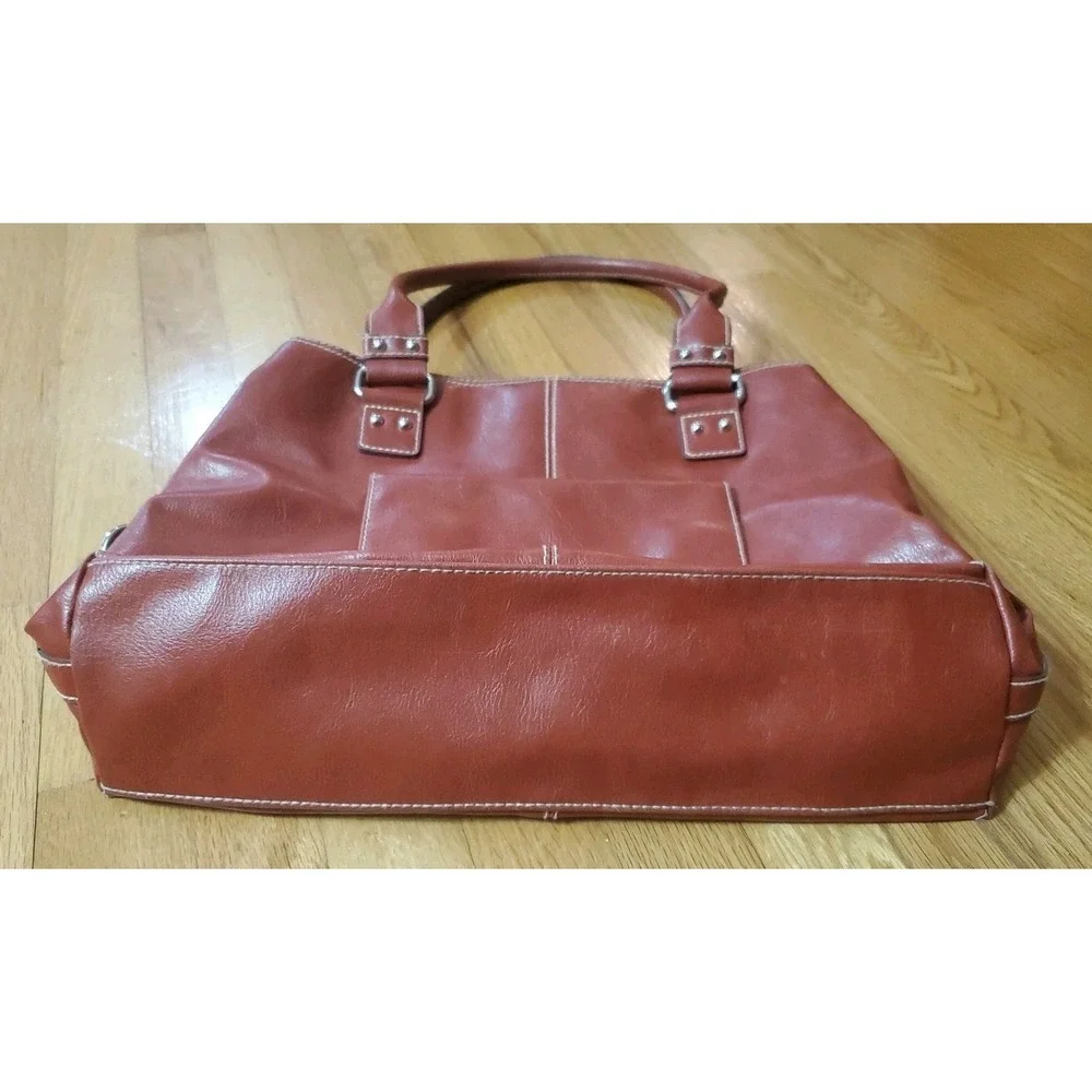 Liz Claiborne liz claiborne